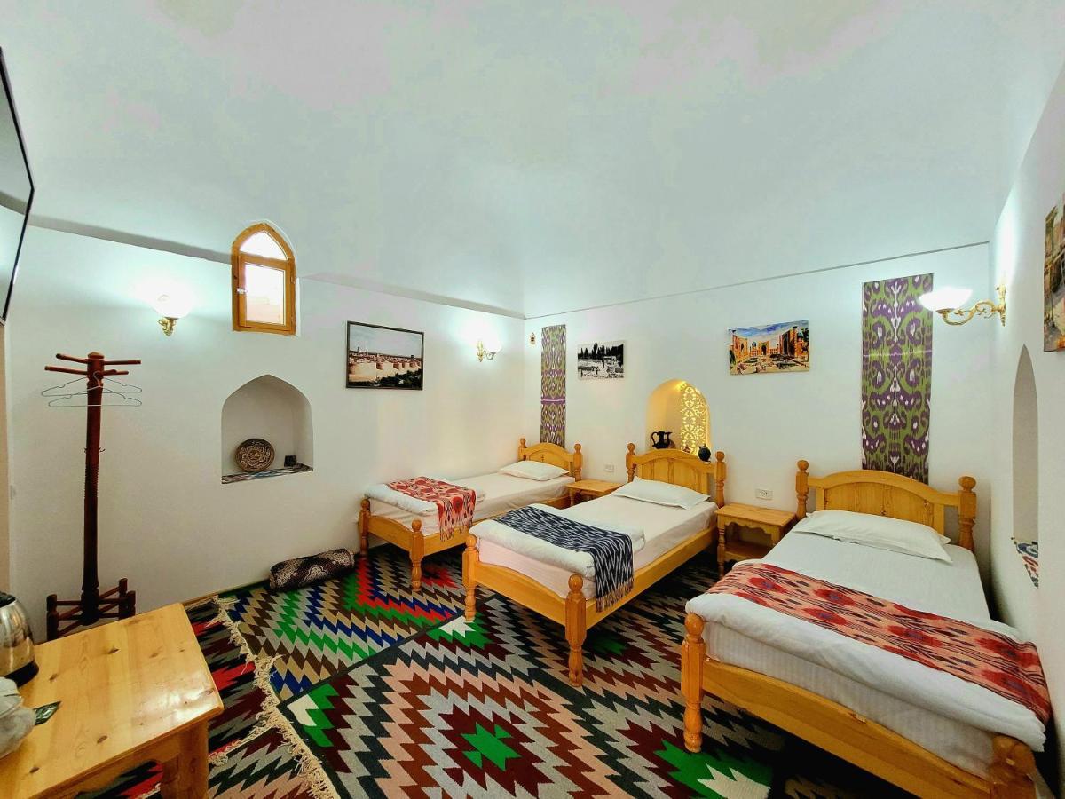 חיווה Madrasah Polvon-Qori Boutique Hotel XIX Century מראה חיצוני תמונה