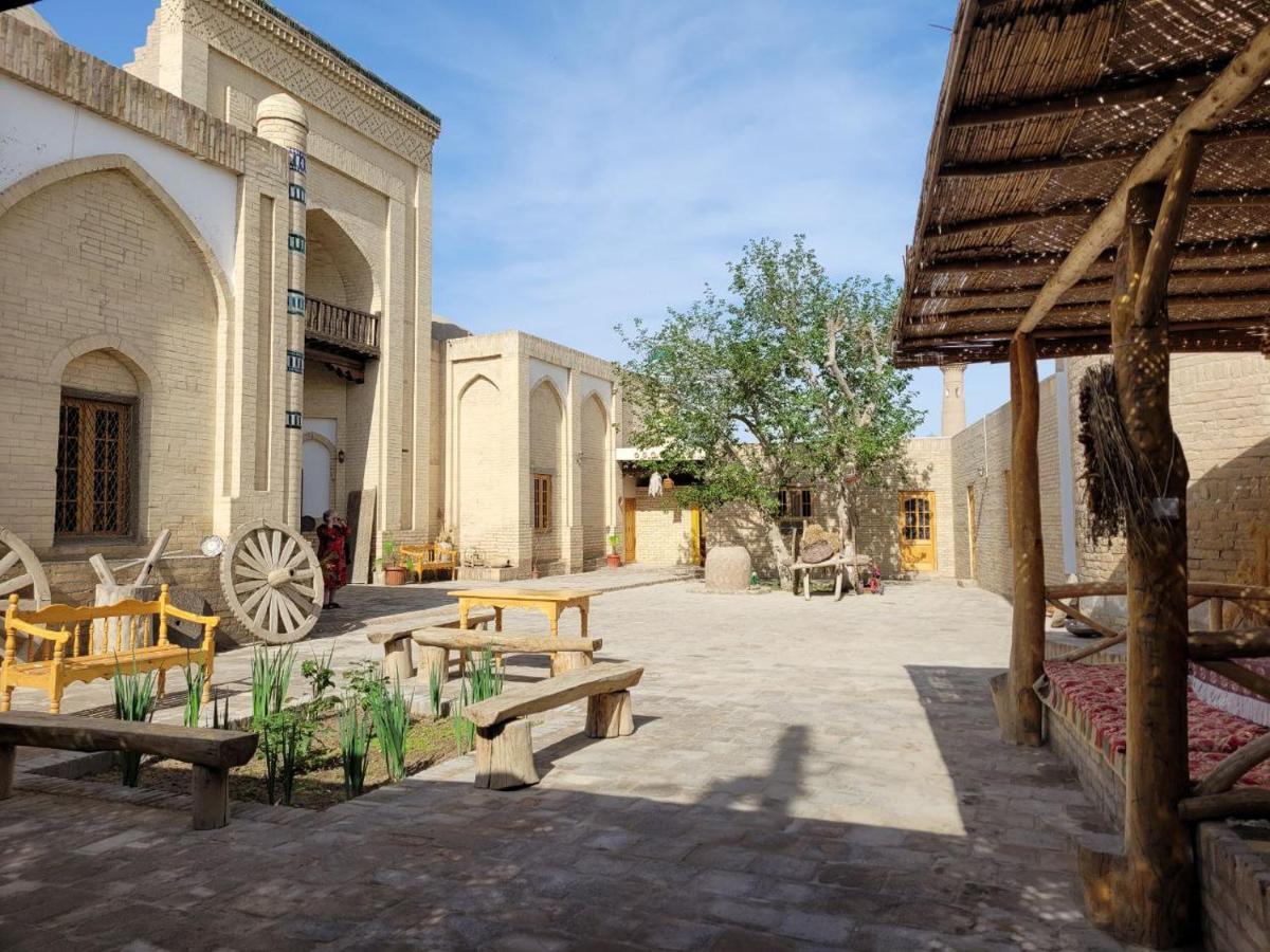 חיווה Madrasah Polvon-Qori Boutique Hotel XIX Century מראה חיצוני תמונה
