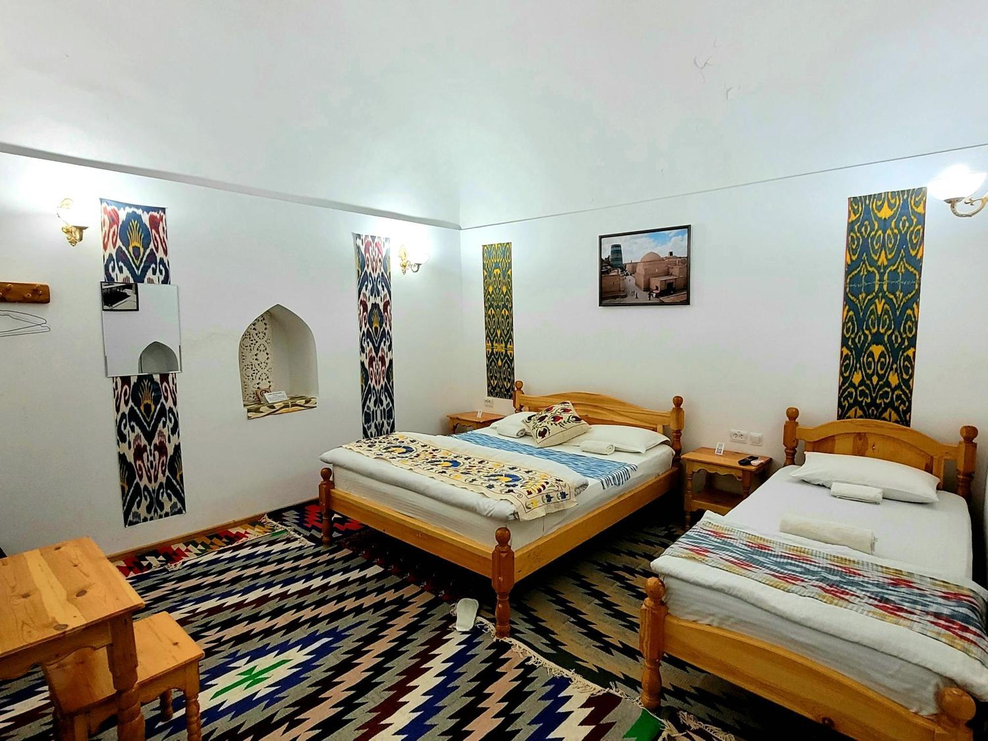 חיווה Madrasah Polvon-Qori Boutique Hotel XIX Century מראה חיצוני תמונה