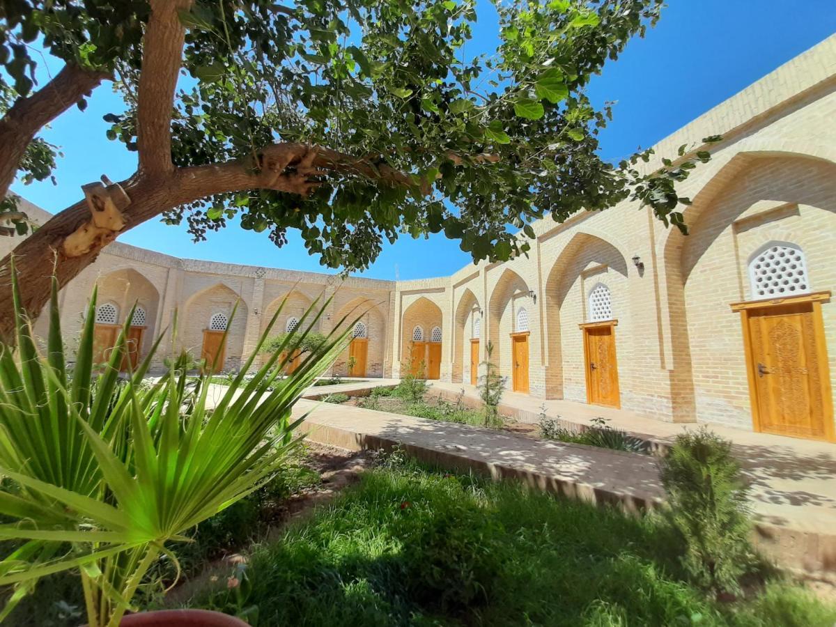 חיווה Madrasah Polvon-Qori Boutique Hotel XIX Century מראה חיצוני תמונה
