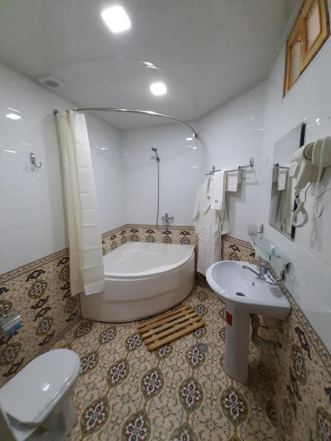 חיווה Madrasah Polvon-Qori Boutique Hotel XIX Century מראה חיצוני תמונה